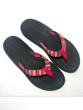 CLARKS Multicolor Red Flip Flop Thong Sandals 8M